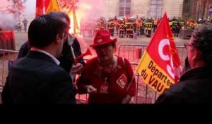 Vaucluse : les pompiers manifestent pour plus de moyens