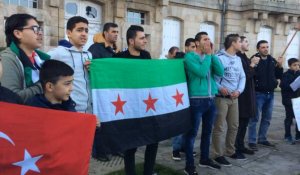 Mobilisation pour Alep devant l'hôtel de ville