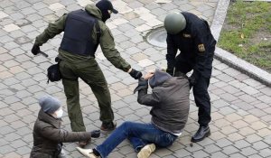 Répression au Bélarus : une plainte pour "torture" déposée en Allemagne
