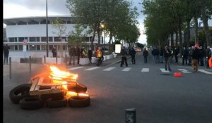 VIDÉO.  Lorient : les salariés de la Fonderie de Bretagne font un siège devant la sous-préfecture