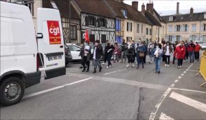 Beauvais: manifestation des assistantes familiales