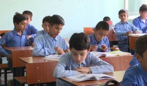 Kaboul: rentrée des écoliers afghans après la prise du pouvoir des talibans
