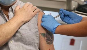 Covid-19: des Américains immunodéprimés reçoivent une 3e dose de vaccin
