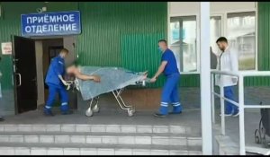 Russie: un survivant de l'accident d'hélicoptère transporté à l'hôpital