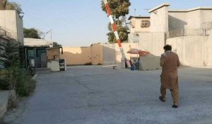 Postes de contrôle et rues désertés dans le quartier diplomatique sécurisé de Kaboul