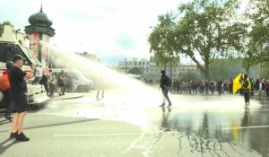 Paris : heurts en marge de la manifestation contre le pass sanitaire