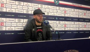 Football : Mathieu Debuchy savoure la victoire du VAFC à Caen en Ligue 2