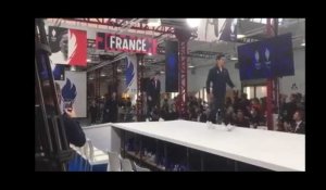 JO 2022 : L'équipe de France est ce lundi matin chez le Coq Sportif à Romilly-sur-Seine pour découvrir l'emblème et les tenues qu'ils porteront aux JO d'hiver à Pékin