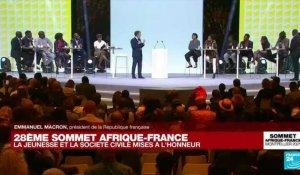 REPLAY : E. Macron débat avec 11 jeunes du continent à l'occasion du Sommet Afrique-France