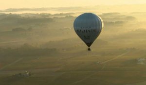 France: le vignoble de Saint-Emilion vu du ciel en montgolfière