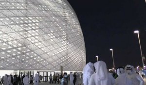 Qatar: des supporters arrivent au stade Al Thumama avant la finale de la Coupe de l'Emir