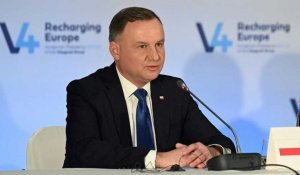 Pologne: le président oppose son veto à une loi controversée sur les médias