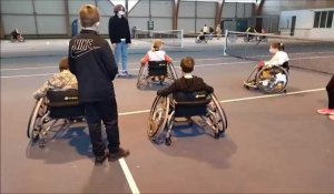 Arques : Les enfants des écoles s'initient au tennis-fauteuil