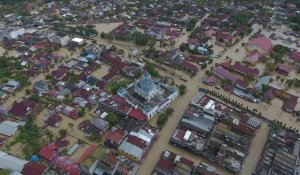 Inondations en Indonésie: des milliers de personnes évacuées