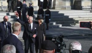 Belfast: le roi Charles III et la reine consort Camilla quittent la cathédrale Sainte-Anne