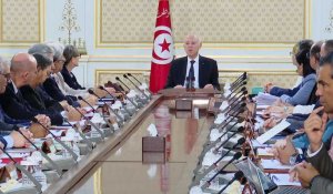 Tunisie: Une nouvelle loi électorale réduit le rôle des partis politiques au Parlement.