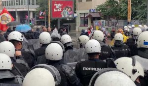 En Serbie, des manifestants anti-LGBTQ repoussés par la police