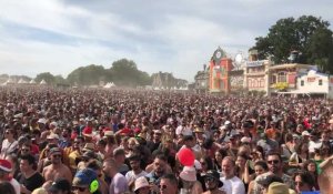 VIDÉO. Au V and B Fest’, des milliers de festivaliers face à Tryo