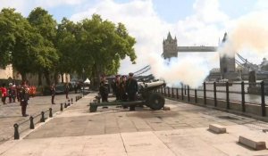 Des coups de canon tirés à Tower of London en hommage à Elizabeth II