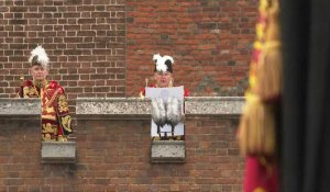 Charles III proclamé roi en public sur le balcon du palais Saint-James à Londres