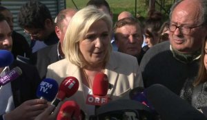 Présidentielle: dans l'Yonne, Marine le Pen dit compter sur "la lucidité" de "tous les électeurs"