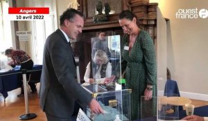 VIDÉO. Présidentielle : le maire d’Angers Christophe Béchu a voté à l'hôtel de ville