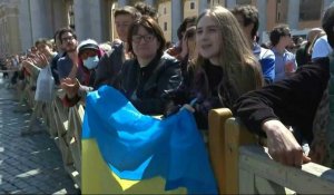 Pâques: le pape appelle à la paix en Ukraine