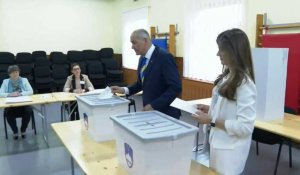 En Slovénie, Le Premier ministre vote pour les élections législatives