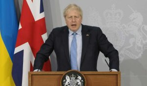 Boris Johnson promet plus d'aide militaire à l'Ukraine devant les élus du pays