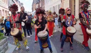  Fécamp. Rythmes africains et carnaval des animaux dans la rue aux enfants 