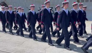 Les jeunes stagiaires de la préparation militaire de Dunkerque ont eu l'occasion de visiter le navire Somme de la Marine nationale en escale à Dunkerque ce week-end