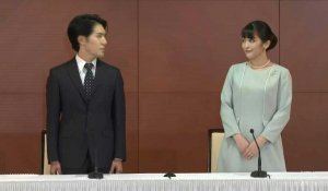 Japon: images de la princesse Mako et de son mari devant la presse après leur mariage