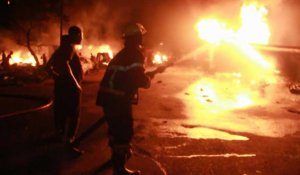 Explosion d'un dépôt de carburant en Sierra Leone: les pompiers sur place