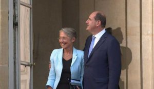 La nouvelle Première ministre Elisabeth Borne arrive à Matignon