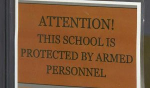 Dans le village texan d'Utopia, les enseignants vont à l'école avec une arme