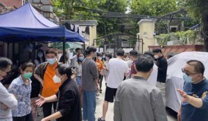 Shanghai : Des autorisations de sortie délivrées de manière arbitraire