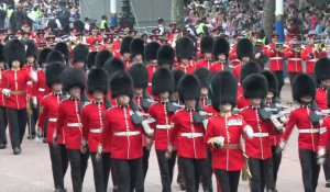 Des soldats défilent à Londres pour conclure les célébrations du jubilé