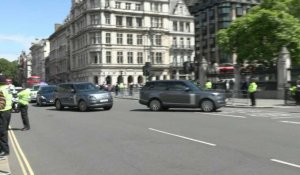 Boris Johnson arrive au Parlement britannique pour la première fois depuis le vote de défiance