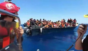 Les Espagnols d'Open Arms sauvent une centaine de migrants en mer