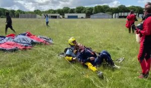 L’association Handi’skydive fait découvrir le saut en parachute aux personnes handicapées