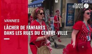 VIDEO. Les fanfares se sont lâchées dans les rues de Vannes