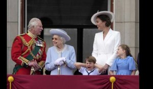 UNE SEMAINE DANS LE MONDE : jubilé de la reine, débordements au Stade de France...