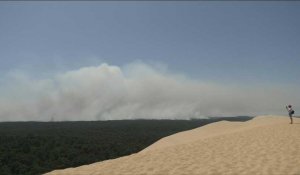 Gironde : images de l'incendie à La Teste-de-Buch, depuis les hauteurs de la dune du Pilat