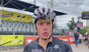 Sylvain Chavanel sur la ligne d’arrivée du Tour de France Femmes à Épernay