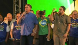 Bolsonaro participe à une marche pour Jésus à Rio en pleine campagne