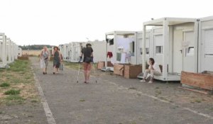 A Berlin, des réfugiés ukrainiens logés temporairement dans des conteneurs