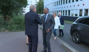 Le ministre de l'éducation Pap Ndiaye arrive au rectorat de Créteil