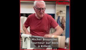 Michel de Killem initie son petit-fils à un métier ancien : tourneur sur bois