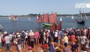 VIDÉO. La parade des Bateaux des côtes de France pendant les Fêtes maritimes de Douarnenez