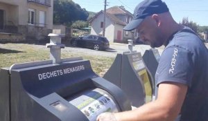 A Malandry dans les Ardennes, les habitants apportent désormais eux-mêmes leurs poubelles dans des contenairsdes